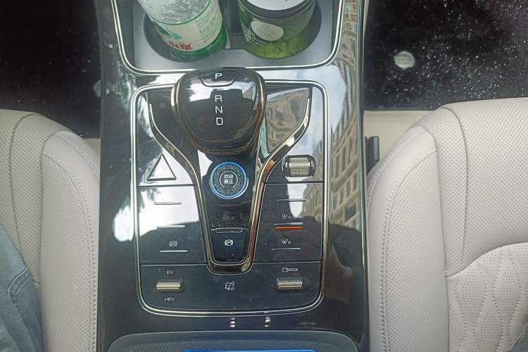 Used BYD Han 2025 DM-i 125KM Elite Model Gear Lever