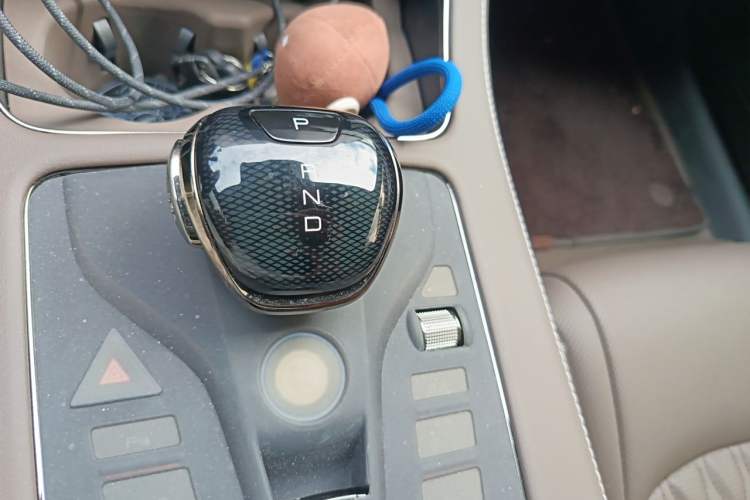 Used BYD Han 2025 DM-i Smart Drive 125KM Prestige Model Gear Lever