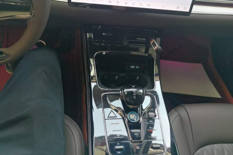Used BYD Han 2025 DM-i 125KM Elite Model Gear Lever