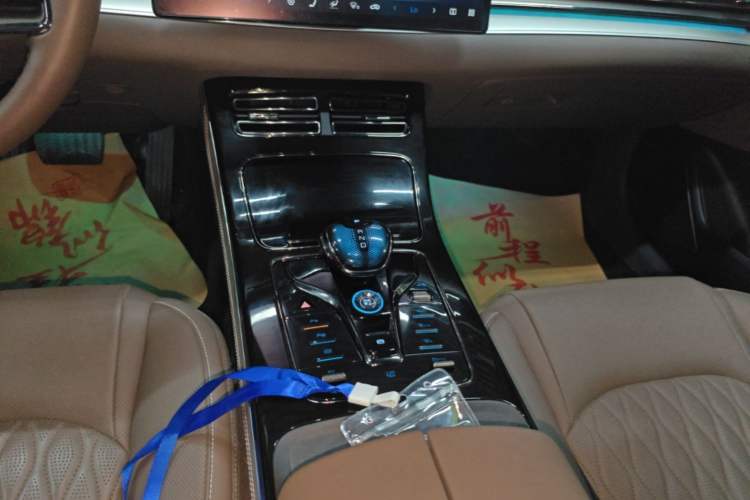 Used BYD Han 2025 DM-i 125KM LiDAR-Powered Intelligent Driving Model Gear Lever