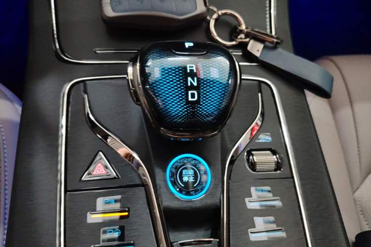Used BYD Han 2025 DM-i Smart Drive 125KM Prestige Model Gear Lever