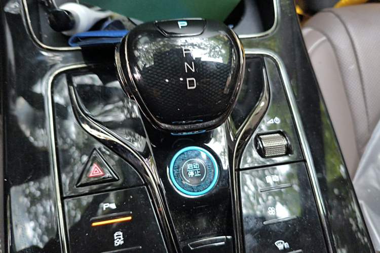 Used BYD Han 2025 DM-i 125KM Comfort Model Gear Lever