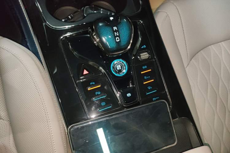 Used BYD Han 2025 EV Intelligent Driving Edition 605KM Prestige Model Gear Lever