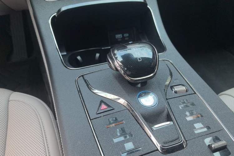 Used BYD Han 2025 DM-i 125KM Prestige Model Gear Lever