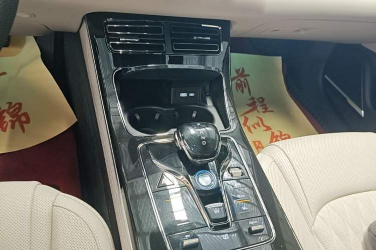Used BYD Han 2025 DM-i Smart Drive 125KM Elite Model Gear Lever