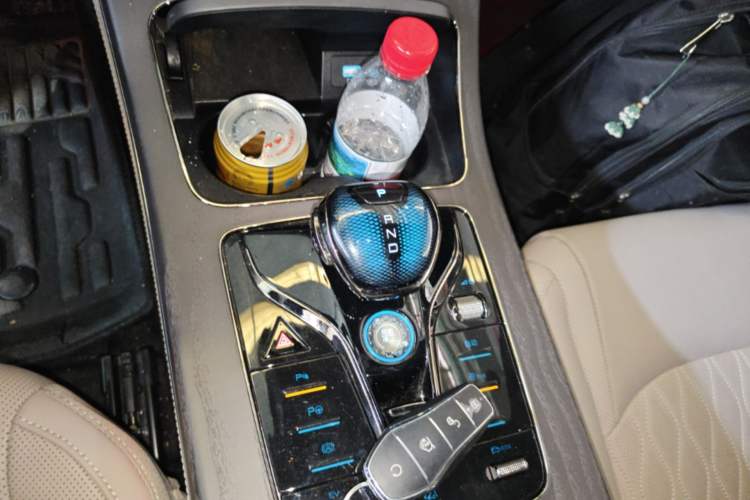 Used BYD Han 2025 DM-i Intelligent Driving Edition 125KM LiDAR Flagship Model Gear Lever