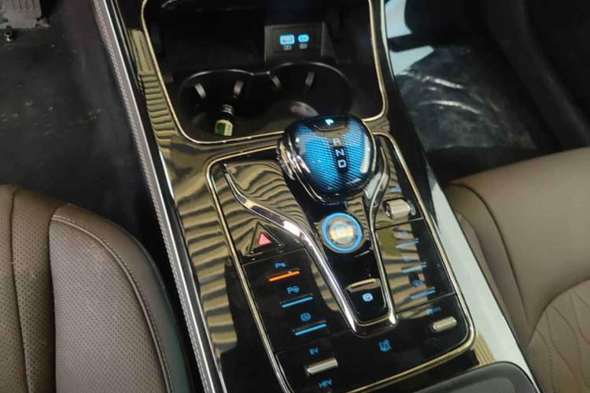 Used BYD Han 2025 DM-i Intelligent Driving Edition 125KM Prestige Model Gear Lever
