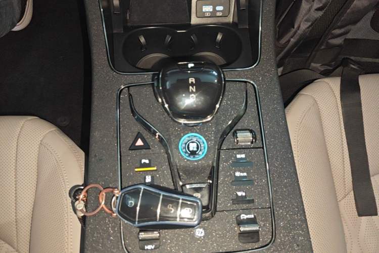 Used BYD Han 2025 DM-i 125KM Elite Model Gear Lever