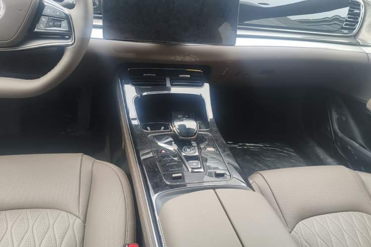 Used BYD Han 2025 DM-i Smart Drive 125KM Prestige Model Gear Lever