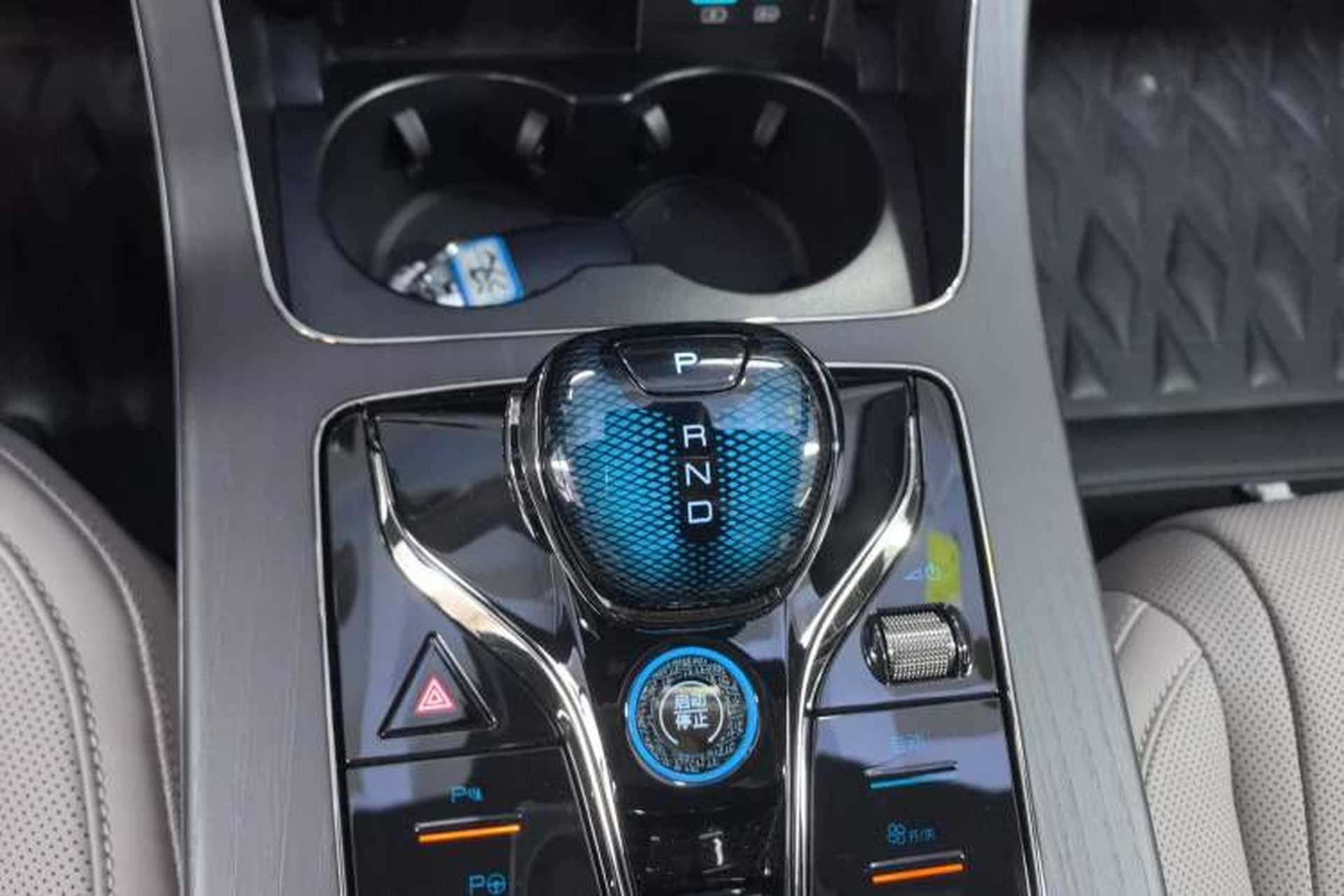 Used BYD Han 2025 DM-i Intelligent Driving Edition 125KM LiDAR Flagship Model Gear Lever