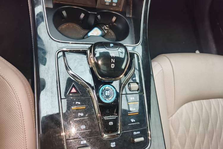 Used BYD Han 2025 EV 605KM Prestige Model Gear Lever