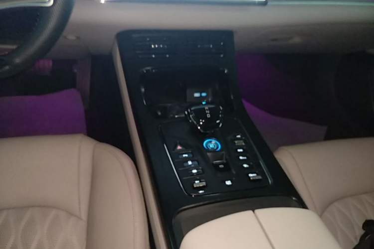 Used BYD Han 2025 DM-i 125KM Prestige Model Gear Lever