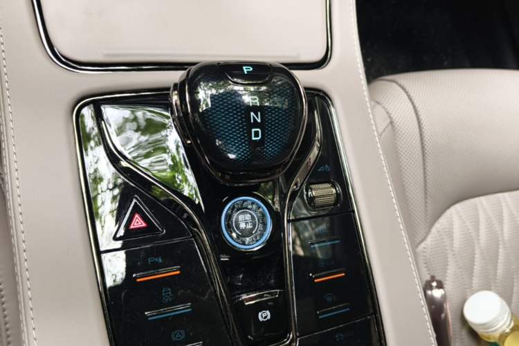 Used BYD Han 2025 DM-i 125KM Prestige Model Gear Lever