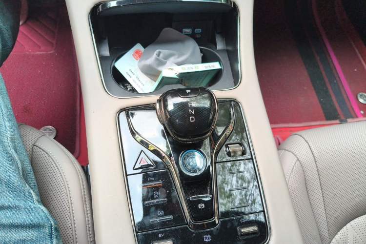 Used BYD Han 2025 DM-i 125KM Elite Model Gear Lever