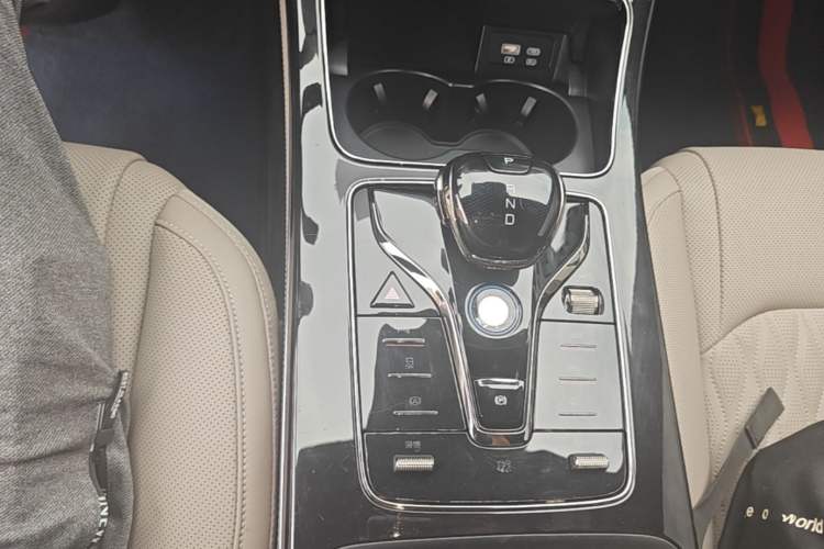 Used BYD Han 2025 EV Intelligent Driving Version 506KM Prestige Model Gear Lever