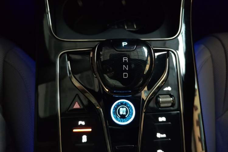 Used BYD Han 2025 DM-i 125KM Elite Model Gear Lever