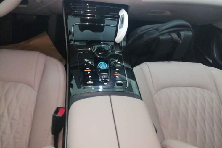Used BYD Han 2025 DM-i 125KM Elite Model Gear Lever