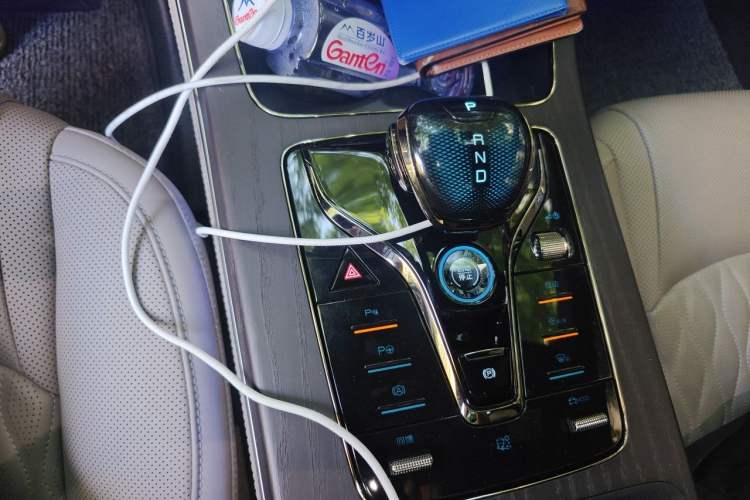 Used BYD Han 2025 EV with 701 km of Laser Radar-Enabled Intelligent Driving Gear Lever