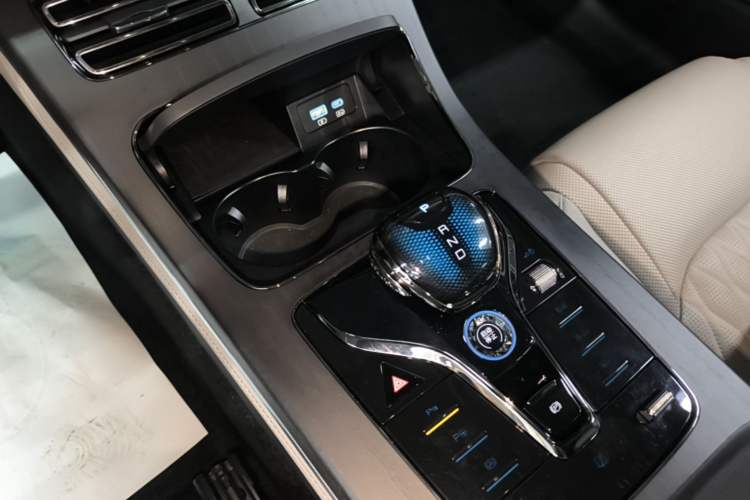 Used BYD Han 2025 DM-i Intelligent Driving Edition 125KM LiDAR Flagship Model Gear Lever