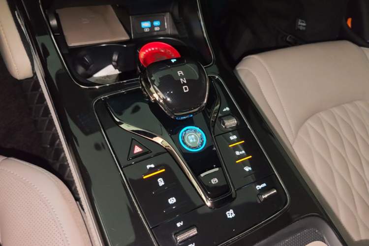Used BYD Han 2025 DM-i 125KM Prestige Model Gear Lever