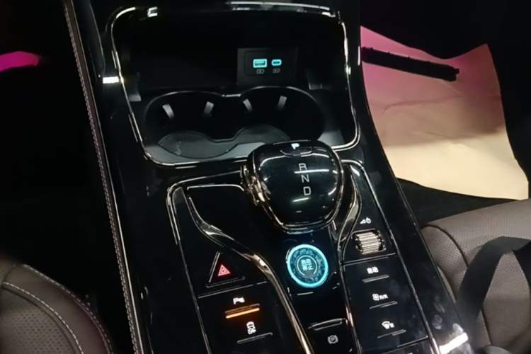 Used BYD Han 2025 DM-i 125KM Prestige Model Gear Lever