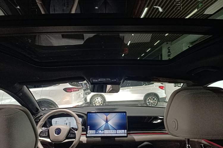 Used BYD Han 2025 DM-i Intelligent Driving Edition 125KM LiDAR Flagship Model Headliner