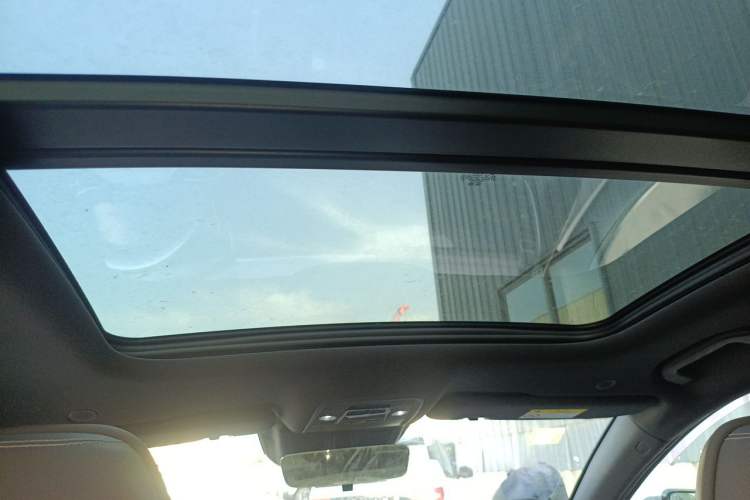 Used BYD Han 2025 DM-i Intelligent Driving Edition 125KM Prestige Model Headliner