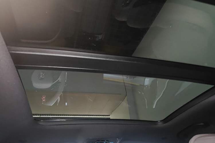 Used BYD Han 2025 DM-i Smart Drive 125KM Elite Model Headliner