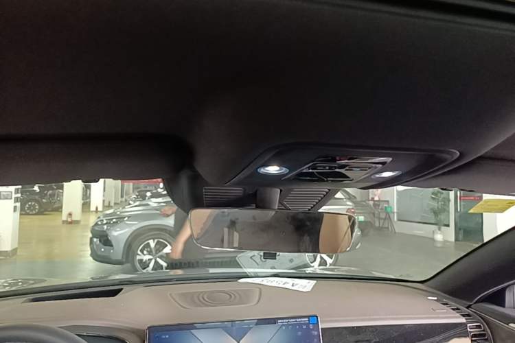 Used BYD Han 2025 DM-i Intelligent Driving Edition 125KM Prestige Model Headliner