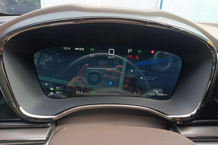 Used BYD Han 2025 DM-i Smart Drive 125KM Prestige Model Instrument Cluster