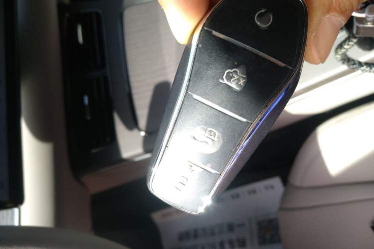 Used BYD Han 2025 DM-i Intelligent Driving Edition 125KM LiDAR Flagship Model Interior 1
