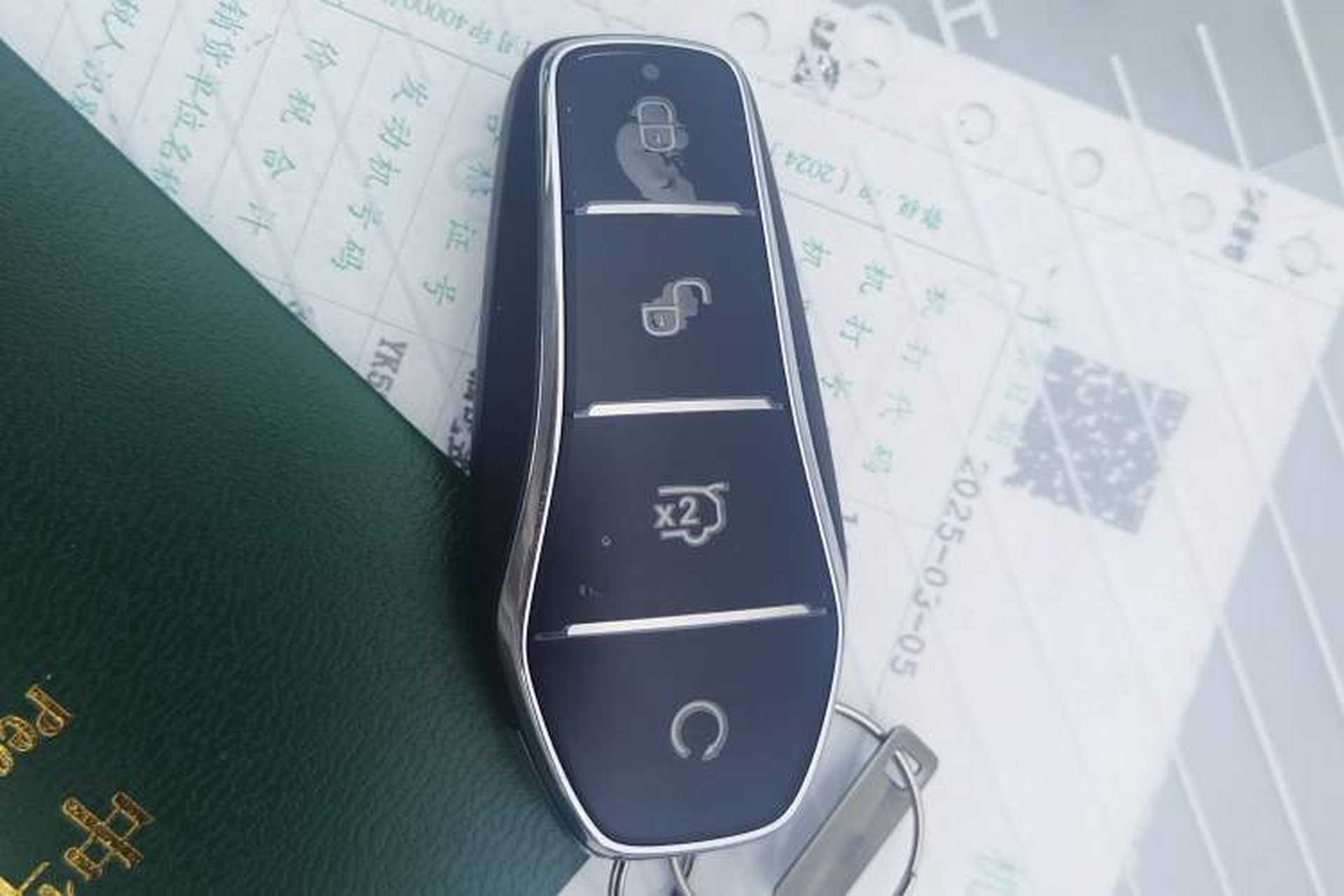 Used BYD Han 2025 DM-i Intelligent Driving Edition 125KM LiDAR Flagship Model Interior 1