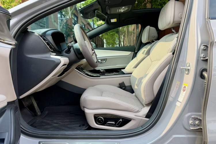 Used BYD Han 2025 DM-i 125KM Elite Model Interior 1