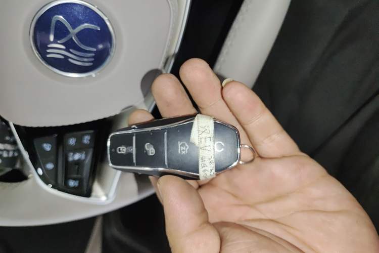 Used BYD Han 2025 EV Intelligent Driving Edition 701KM LiDAR Flagship Model Interior 1