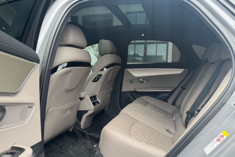 Used BYD Han 2025 DM-i 125KM Prestige Model Interior 2