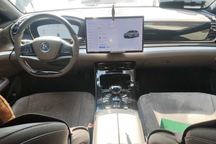Used BYD Han 2025 DM-i 125KM Prestige Model Interior 2