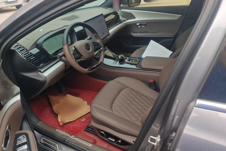 Used BYD Han 2025 DM-i 125KM Prestige Model Interior 3