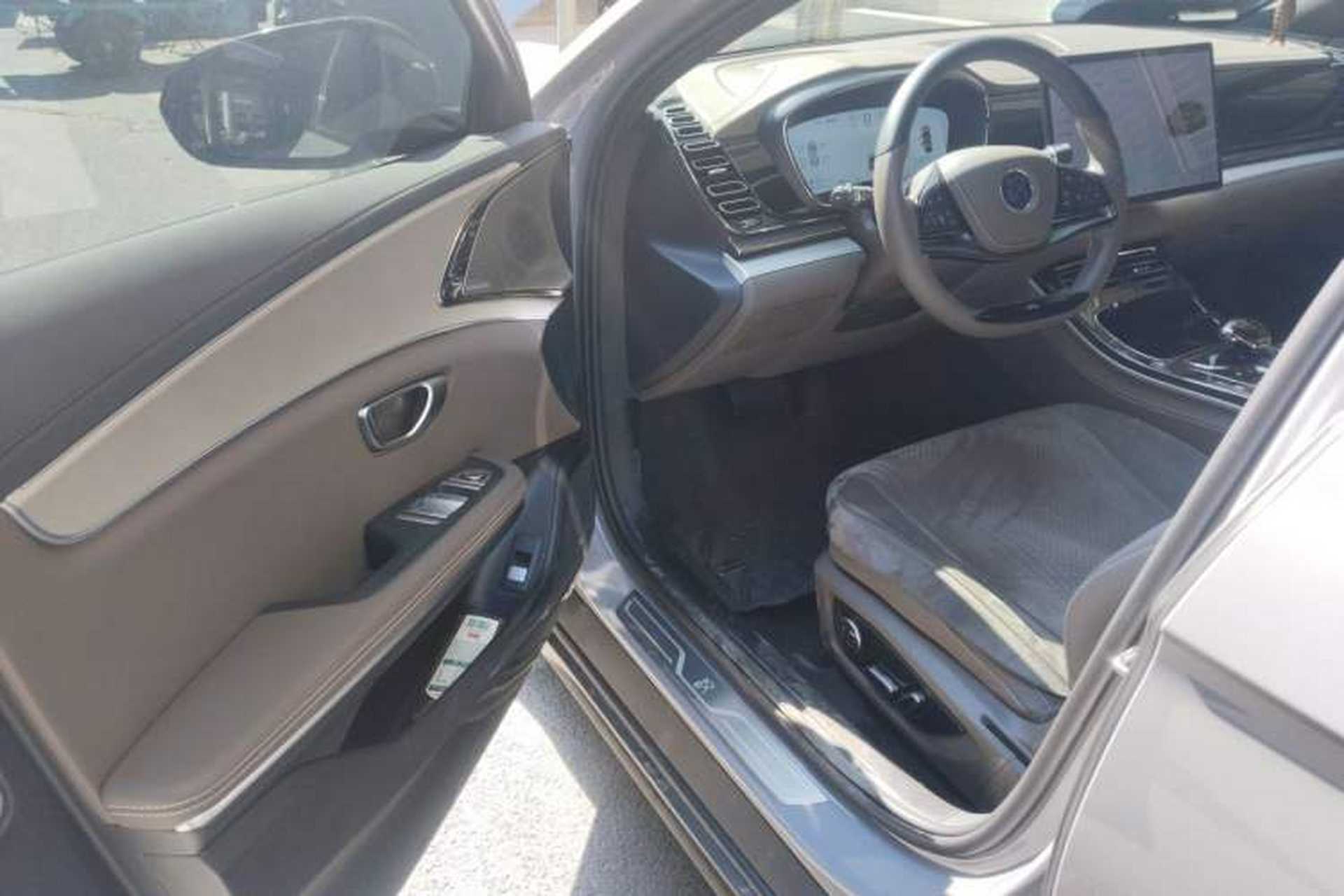 Used BYD Han 2025 DM-i 125KM Prestige Model Interior 3