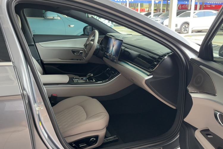 Used BYD Han 2025 DM-i 125KM Elite Model Interior 3