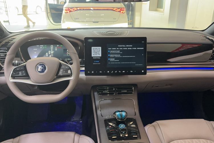 Used BYD Han 2025 DM-i Intelligent Driving Edition 125KM LiDAR Flagship Model Interior 3