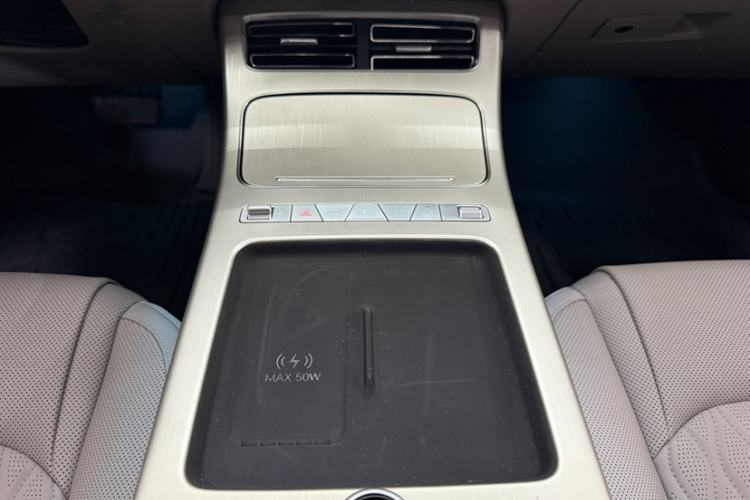Used BYD Han 2025 Model EV Intelligent Driving Edition 635KM Flagship Interior 4