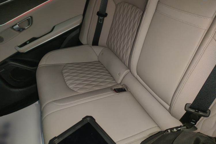 Used BYD Han 2025 DM-i Intelligent Driving Edition 125KM LiDAR Flagship Model Interior 4