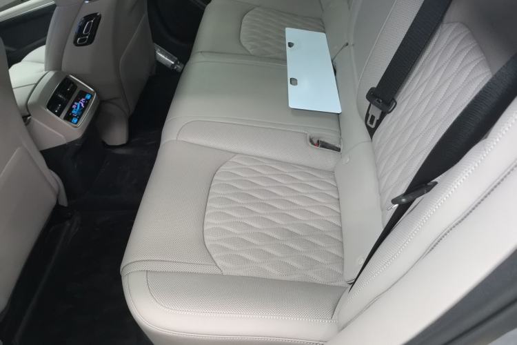 Used BYD Han 2025 DM-i Intelligent Driving Edition 125KM LiDAR Flagship Model Interior 4