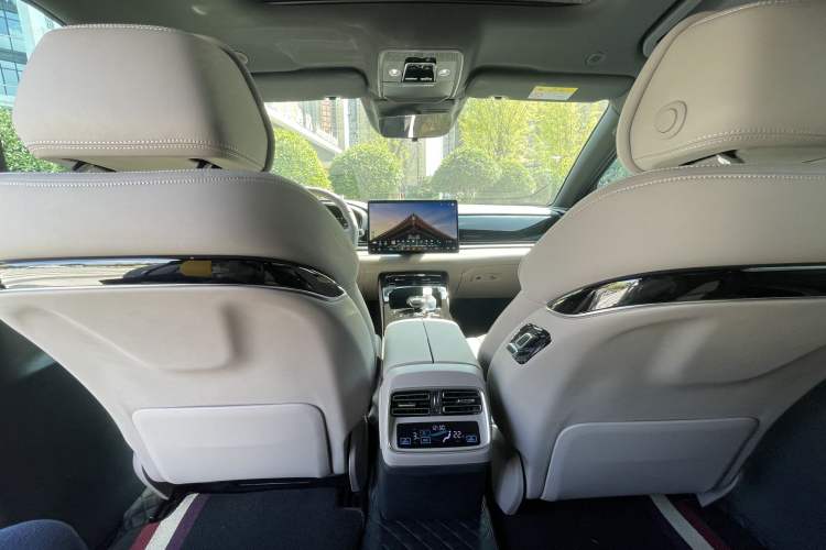 Used BYD Han 2025 EV 701KM Deluxe Edition Interior 4