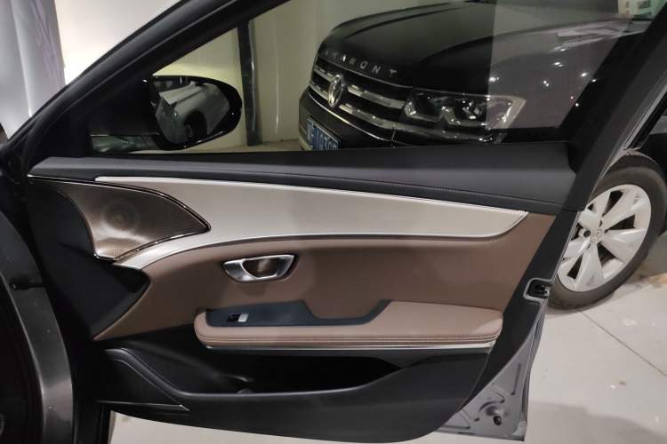 Used BYD Han 2025 EV 506KM Prestige Edition Interior 5