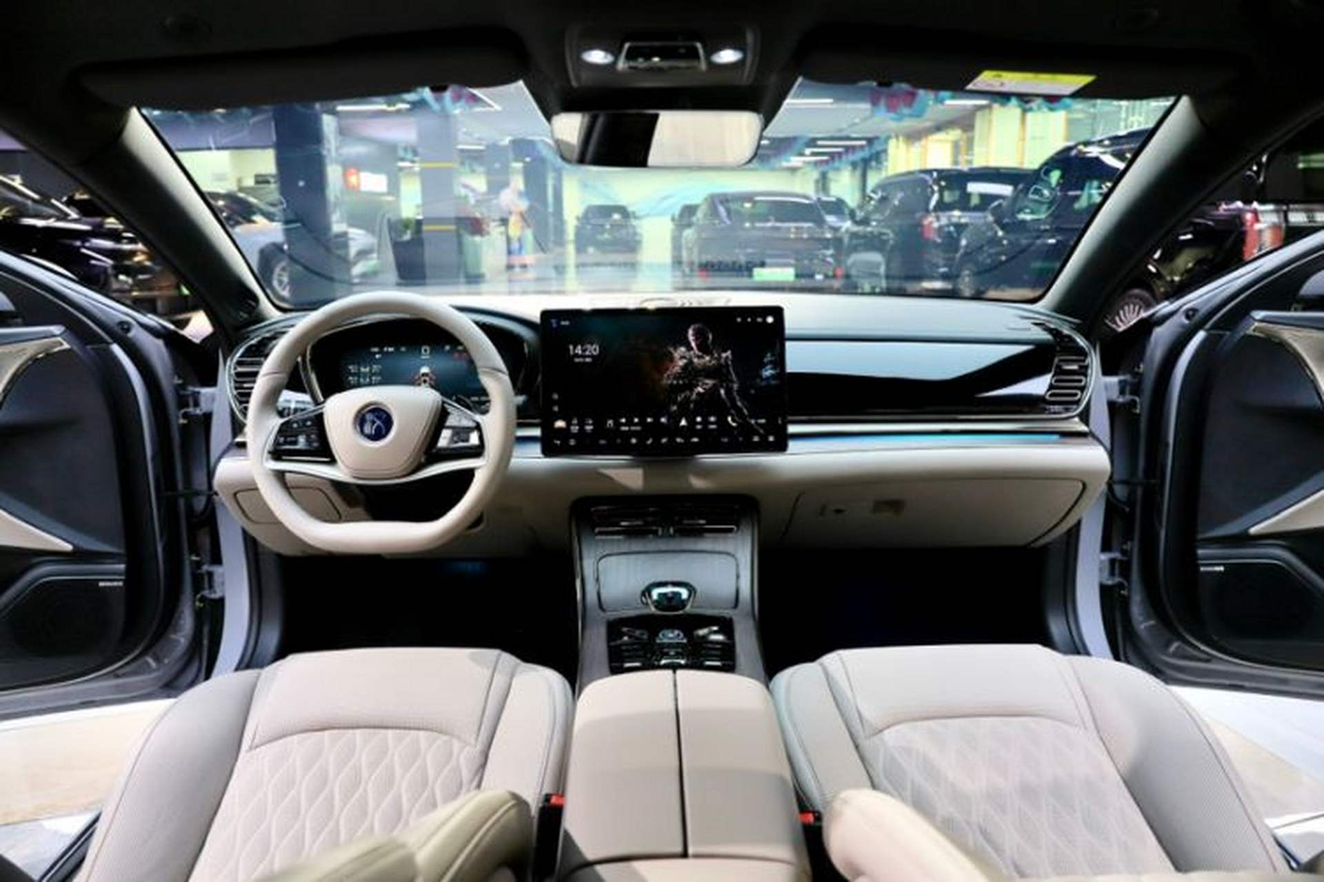 Used BYD Han 2025 DM-i 125KM LiDAR-Powered Intelligent Driving Model Interior 9