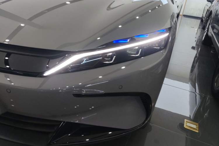 Used BYD Han 2025 DM-i 125KM LiDAR-Powered Intelligent Driving Model Left Front Headlight