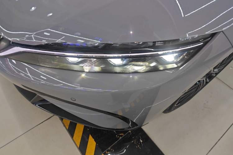 Used BYD Han 2025 DM-i 125KM LiDAR-Powered Intelligent Driving Model Left Front Headlight