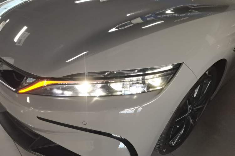 Used BYD Han 2025 DM-i 125KM LiDAR-Powered Intelligent Driving Model Left Front Headlight
