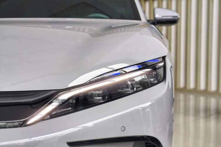 Used BYD Han 2025 DM-i 125KM LiDAR-Powered Intelligent Driving Model Left Front Headlight
